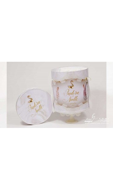 Trusou botez alb cu auriu deosebit de elegant cu lebade gold si broderie customizata Gold Swan 9